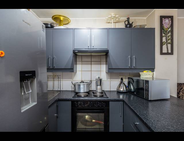 2 BEDROOM APARTMENT FOR SALE IN TYGER WATERFRONT